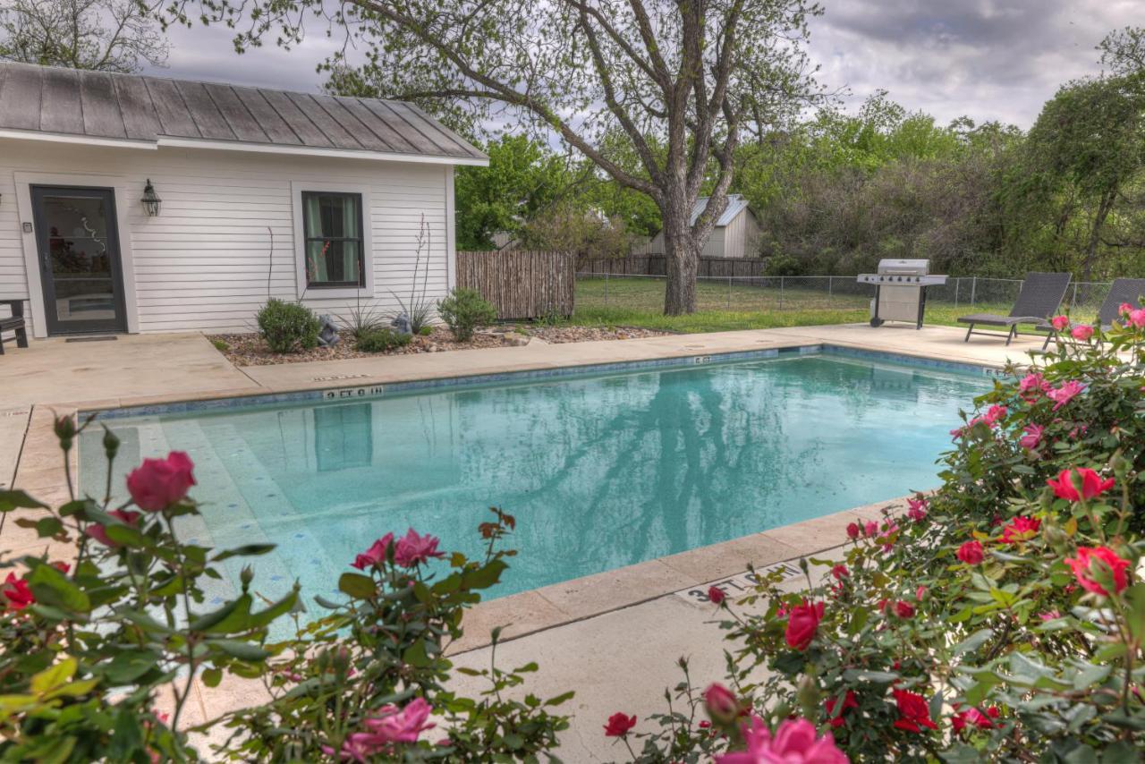 Schubert Inn Cottage - Pool - Walk To Main St Fredericksburg Kültér fotó